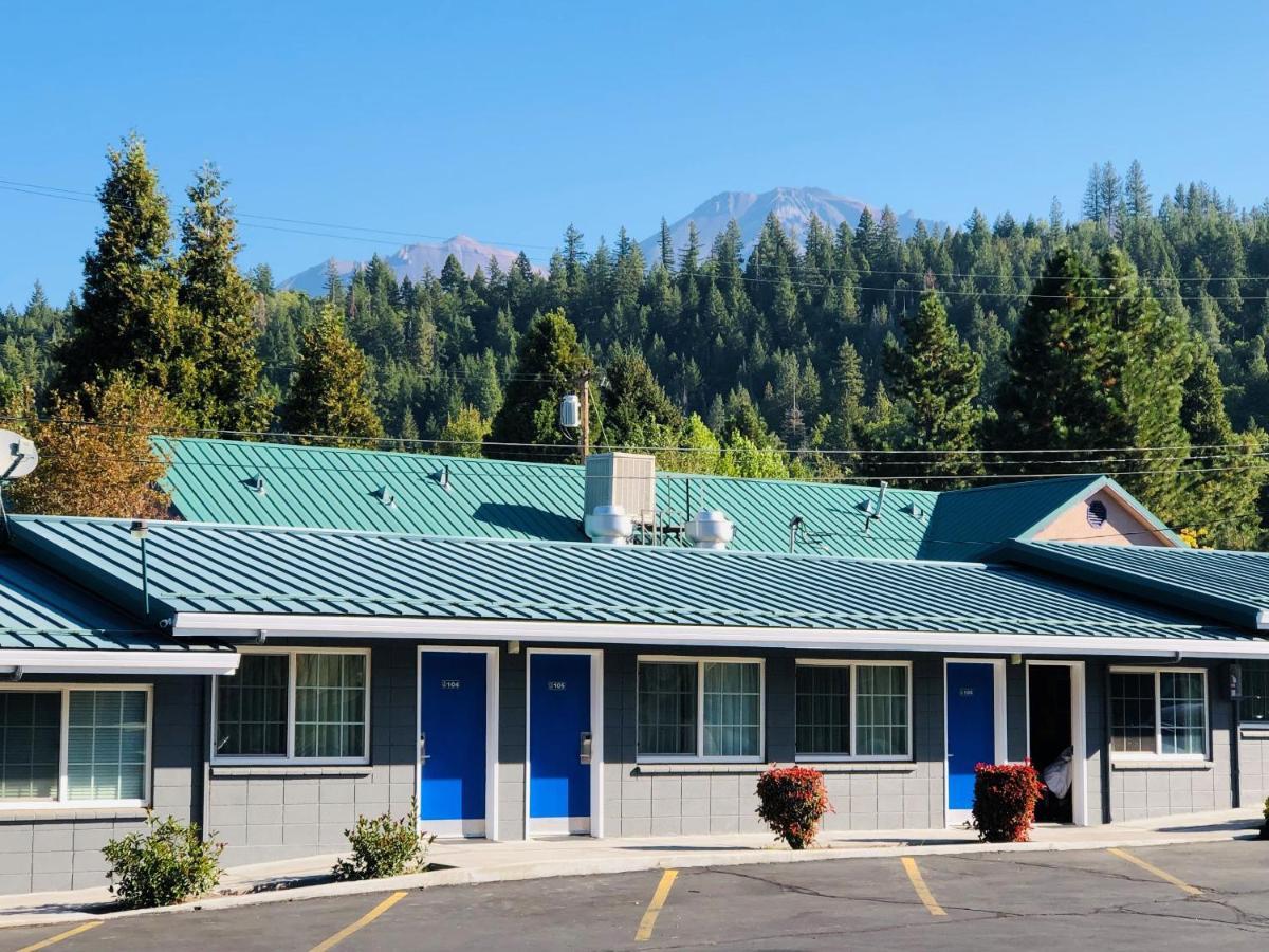 Pine Needles Inn Mount Shasta Bagian luar foto